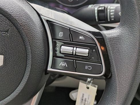 Used 2022 Kia Forte LXS w/ LXS Technology Package image 18