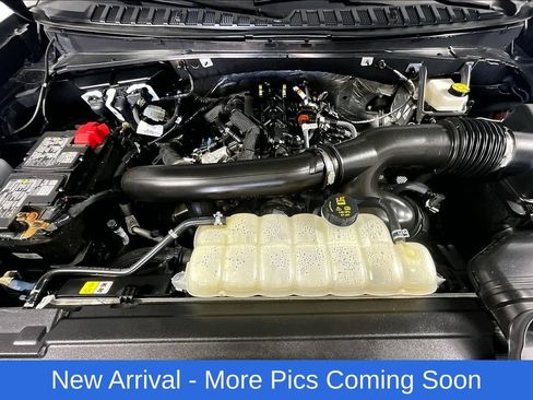 Used 2025 Ford Expedition Active AWD/4WD image 9