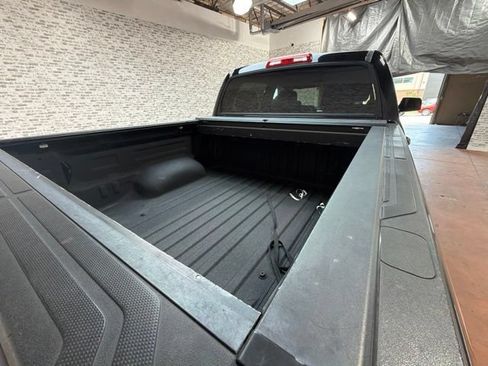 Used 2019 Toyota Tundra SR5 w/ SR5 Upgrade Package AWD/4WD image 13