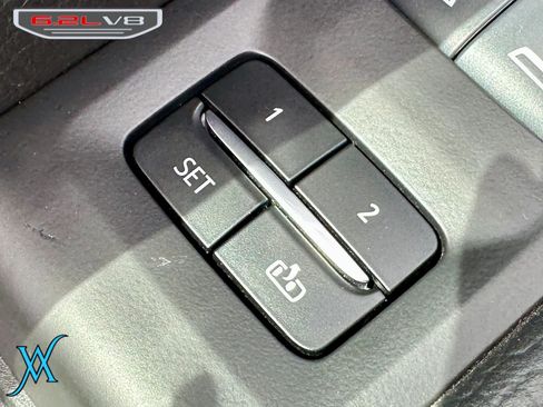 Used 2024 GMC Yukon XL Denali w/ Advanced Technology Package AWD/4WD image 14