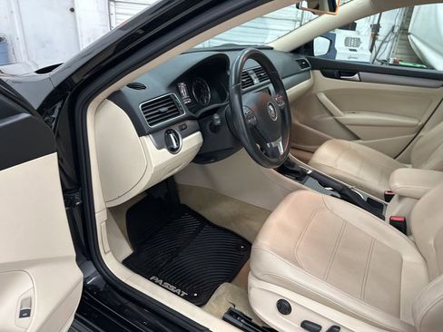 Used 2014 Volkswagen Passat 1.8T SE image 9