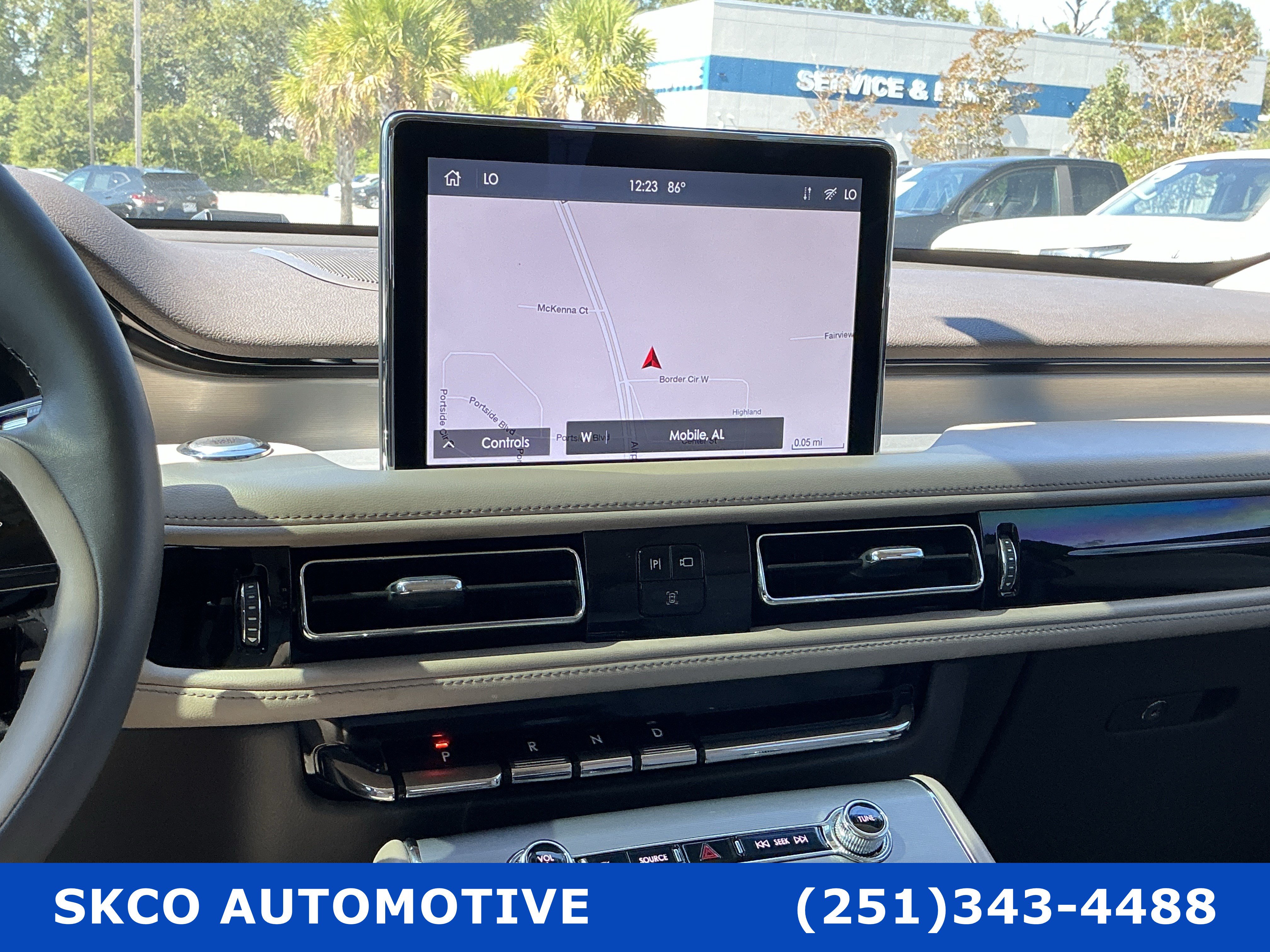 Used 2023 Lincoln Aviator 2WD w/ Premium Package image 16