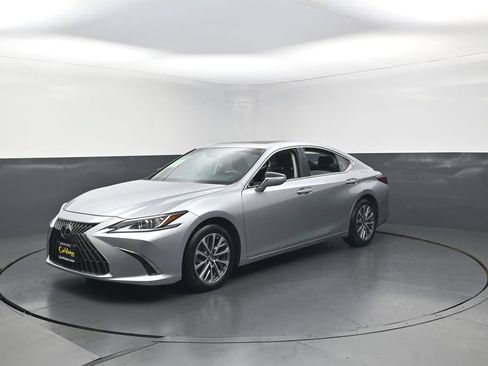 Used 2022 Lexus ES 350 w/ ES 350 Ultra Luxury Package FWD image 2