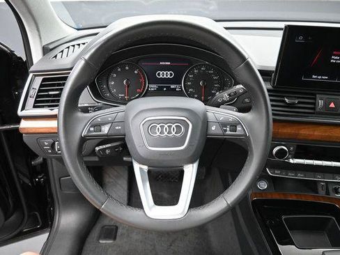 Used 2023 Audi Q5 2.0T Premium w/ Convenience Package AWD/4WD image 16