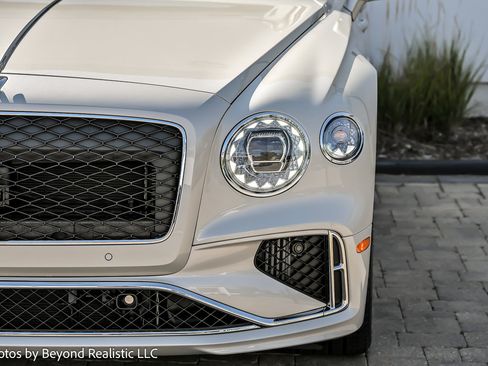 New 2026 Bentley Flying Spur Plug-In Hybrid image 4