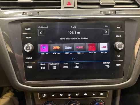 Used 2019 Volkswagen Tiguan SE AWD/4WD image 24