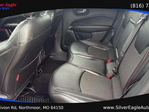 Used 2019 Jeep Compass Trailhawk AWD/4WD image 10