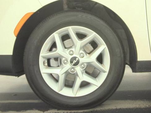 Used 2025 Kia Soul LX w/ LX Technology Package image 1