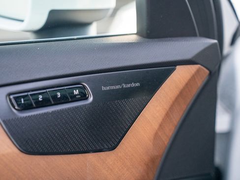 Used 2024 Volvo XC90 T8 Plus w/ Protection Package Premier image 11