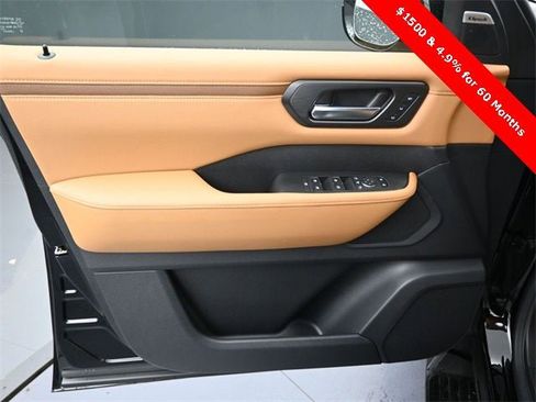 New 2025 Nissan Armada SL w/ Captain's Chari Seat Package image 17