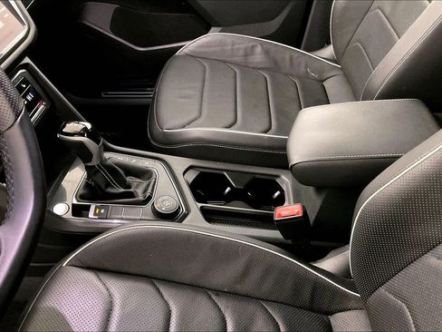 Used 2023 Volkswagen Tiguan SEL R-Line image 17