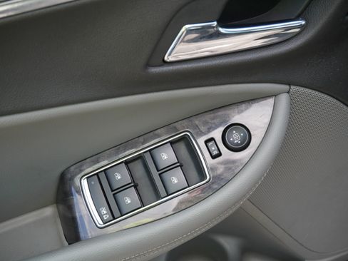 Used 2014 Chevrolet Impala LT FWD image 17