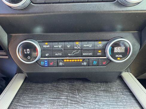 Used 2019 Ford Expedition Limited w/ Equipment Group 301A RWD image 46