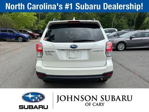 Used 2018 Subaru Forester 2.5i Premium w/ All-Weather Package AWD/4WD image 4