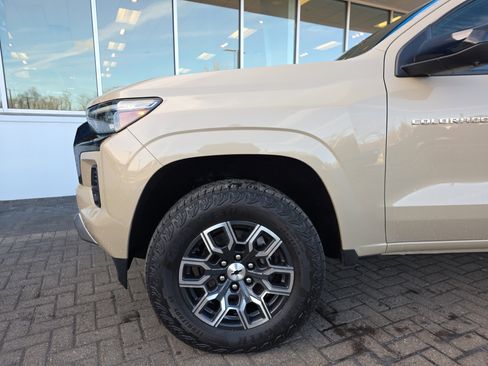 Used 2023 Chevrolet Colorado Z71 w/ Z71 Convenience Package 2 image 10