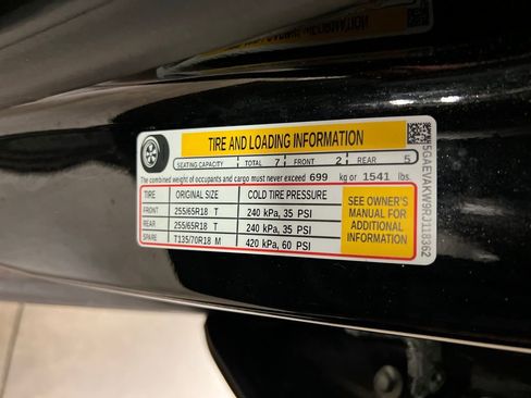 Certified 2024 Buick Enclave Essence w/ Trailering Package, 5000 lbs. AWD/4WD image 27