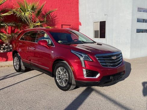 Used 2019 Cadillac XT5 Luxury image 1