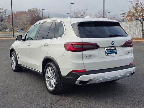 Certified 2022 BMW X5 xDrive40i w/ Parking Assistance Package image 4