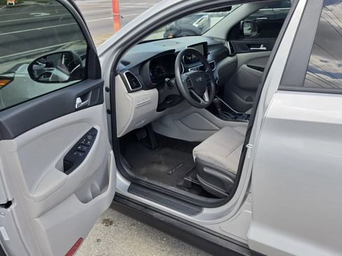 Used 2021 Hyundai Tucson SE w/ Cargo Package FWD image 12