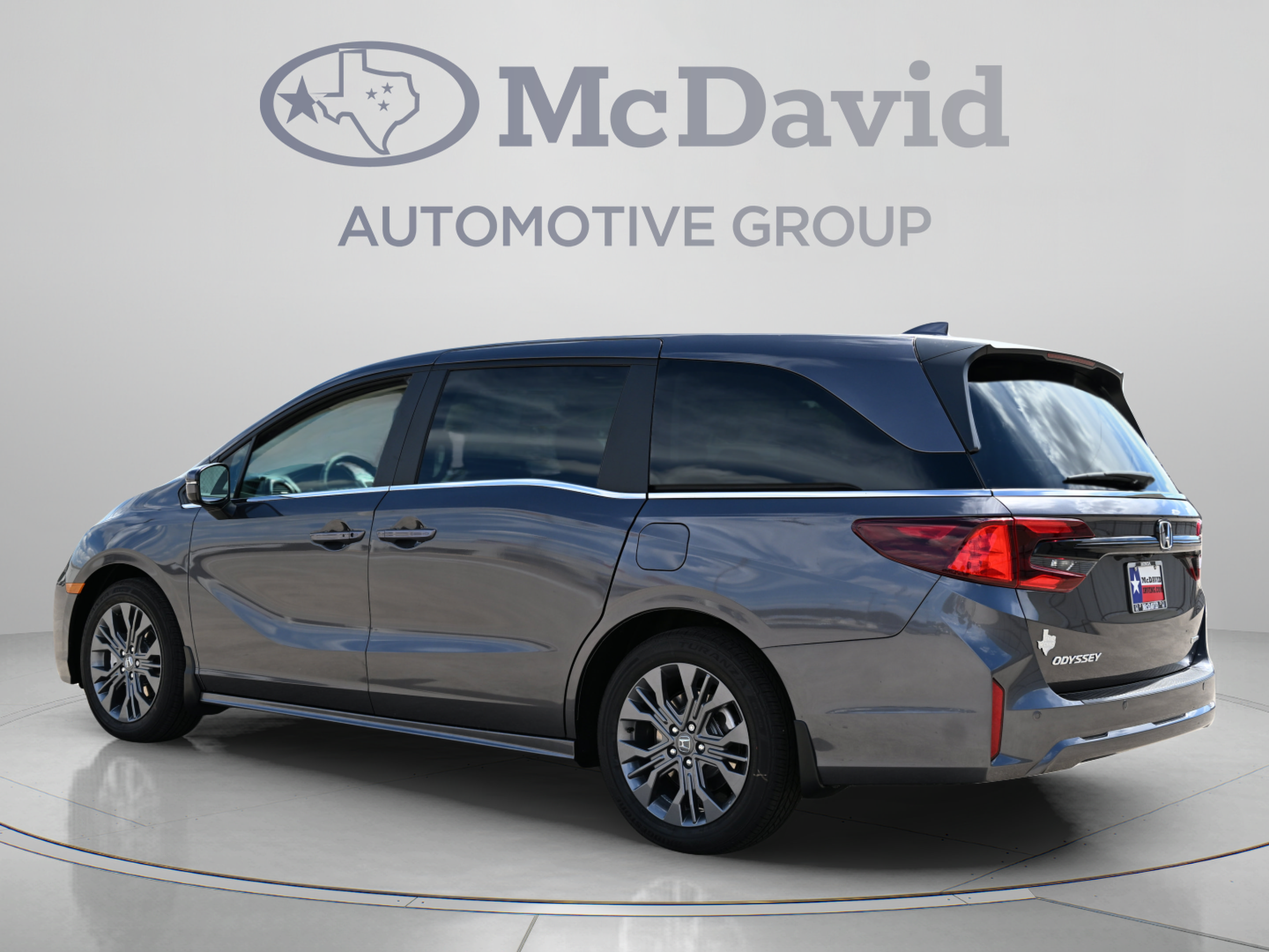 New 2027 Honda Odyssey Touring image 4