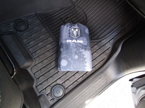 Used 2021 RAM 1500 Lone Star image 32