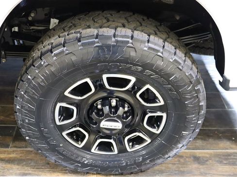 Used 2024 Ford F250 Platinum image 45