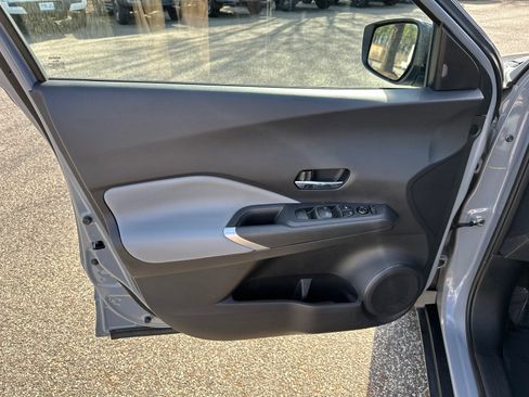 Certified 2021 Nissan Kicks SR w/ SR Premium Package image 10