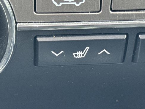 Used 2019 Toyota Tundra Limited image 31
