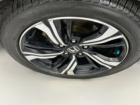 Used 2016 Honda Civic Touring image 11