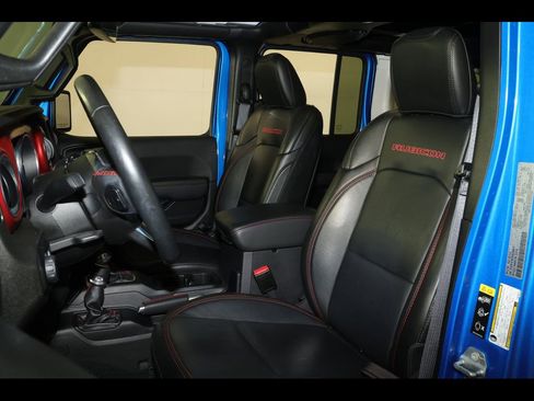 Used 2022 Jeep Wrangler Unlimited Rubicon w/ Cold Weather Group image 23