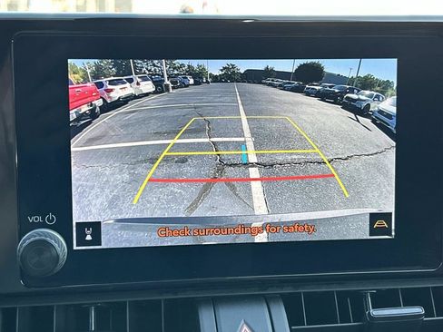 Used 2024 Toyota RAV4 XLE FWD image 36