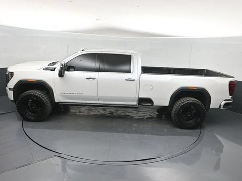 Used 2024 GMC Sierra 2500 Denali Ultimate AWD/4WD image 42