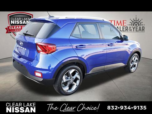 Used 2024 Hyundai Venue Limited FWD image 7