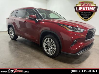 New 2026 Toyota Highlander Platinum