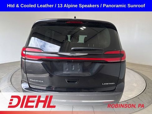 Used 2023 Chrysler Pacifica Limited FWD image 6