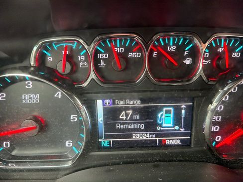 Used 2018 Chevrolet Tahoe LT w/ Luxury Package AWD/4WD image 27
