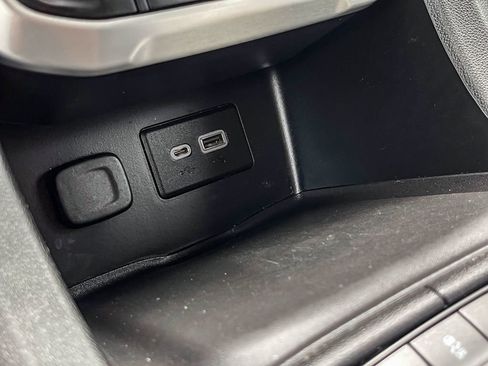 Used 2020 GMC Acadia SLE image 29