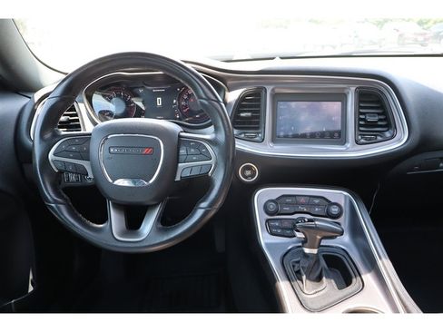 Used 2019 Dodge Challenger SXT w/ Driver Convenience Group RWD image 18