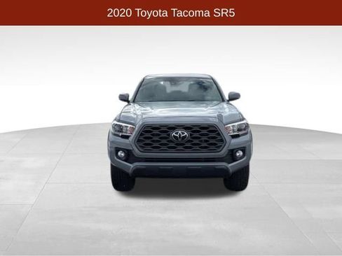 Used 2020 Toyota Tacoma TRD Off-Road image 2