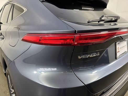 Used 2024 Toyota Venza LE image 28