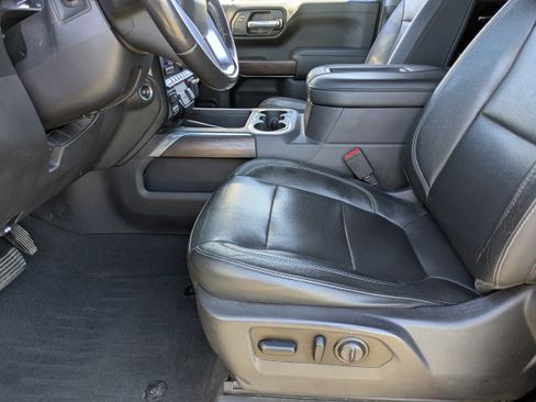 Used 2019 GMC Sierra 1500 SLT w/ SLT Premium Package image 16