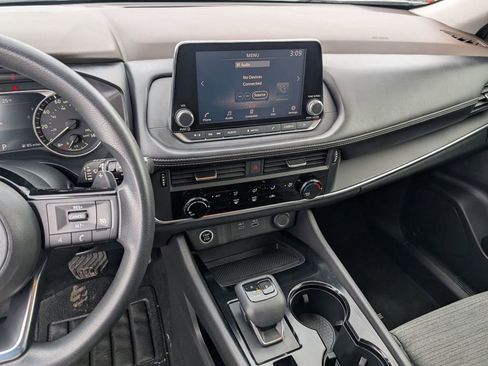 Used 2021 Nissan Rogue S image 30