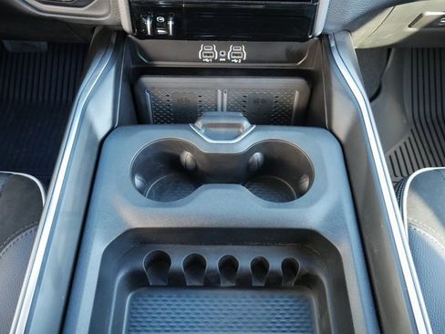 Used 2025 RAM 2500 Laramie image 19