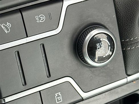 Used 2022 Kia Sorento LX image 26