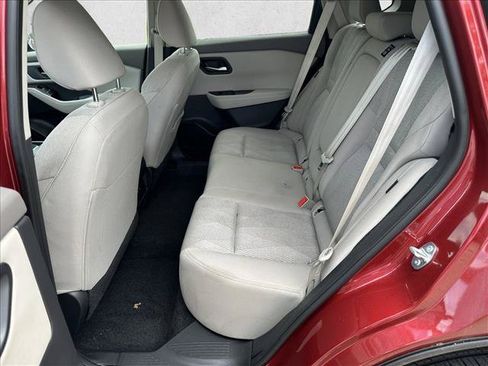 Used 2025 Nissan Rogue SV AWD/4WD image 14