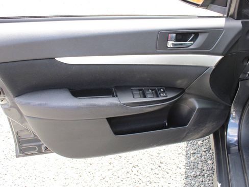 Used 2012 Subaru Outback 2.5i AWD/4WD image 19