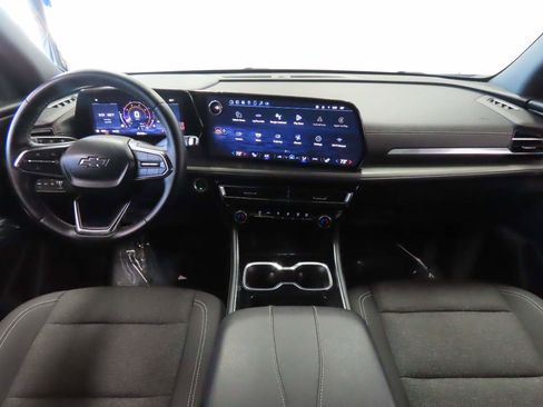Used 2025 Chevrolet Traverse LT w/ Midnight/Sport Edition AWD/4WD image 12