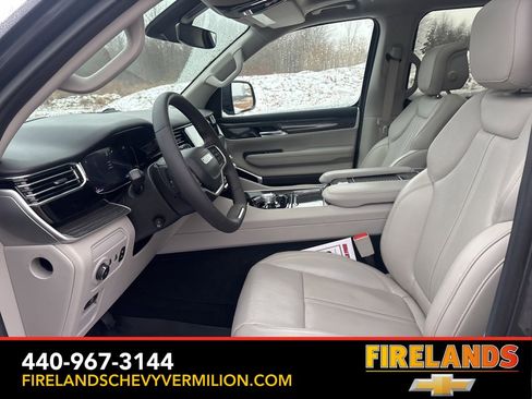 Used 2022 Jeep Wagoneer Series III w/ Premium Group I image 5