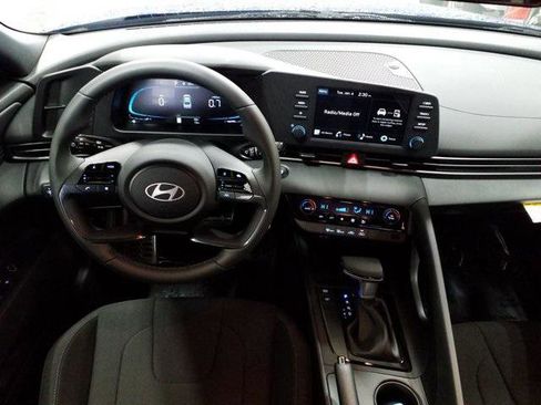 New 2026 Hyundai Elantra Sport image 3