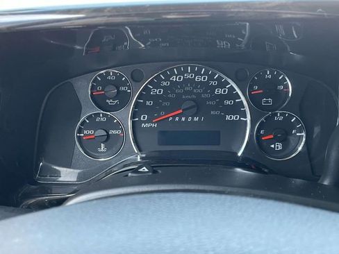 Used 2015 Chevrolet Express 2500 Extended RWD image 22